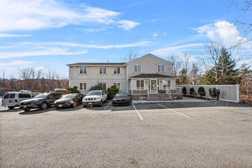 More Photos Of 1195 State Route 208, Monroe Unknown For Lease