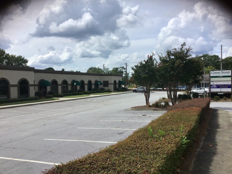 More Photos Of 1035 Green St SE, Conyers Office For Sale