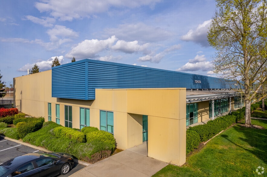 More Photos Of 3300 Industrial Blvd, West Sacramento Research And Development For Lease