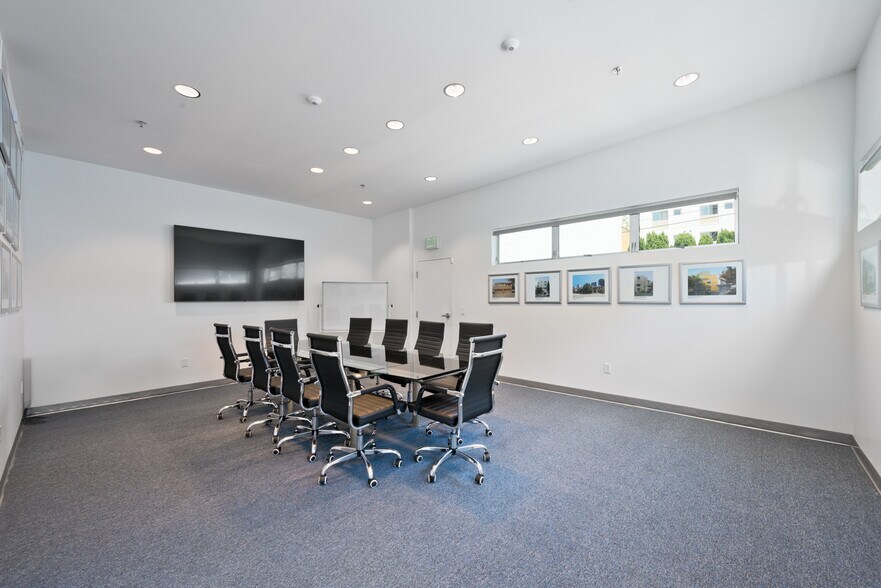 More Photos Of 1762 14th St, Santa Monica Office For Sale