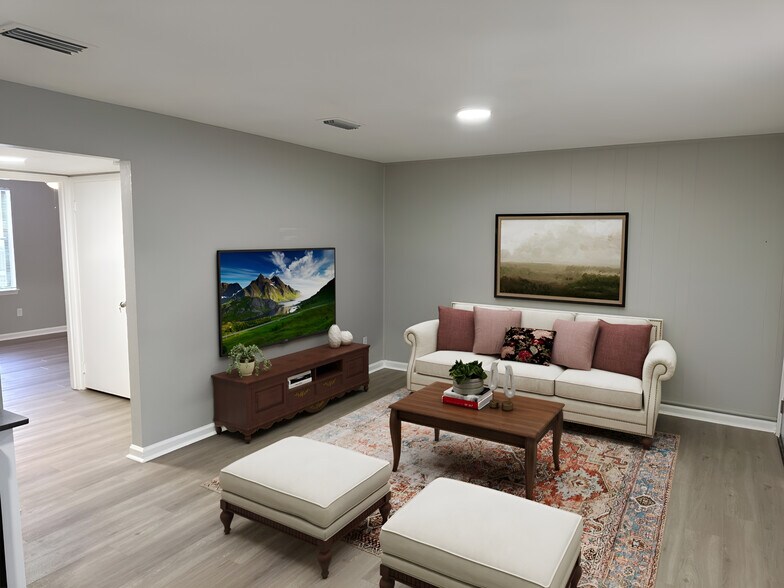 More Photos Of 1533 S Bronough St, Tallahassee Apartments For Sale