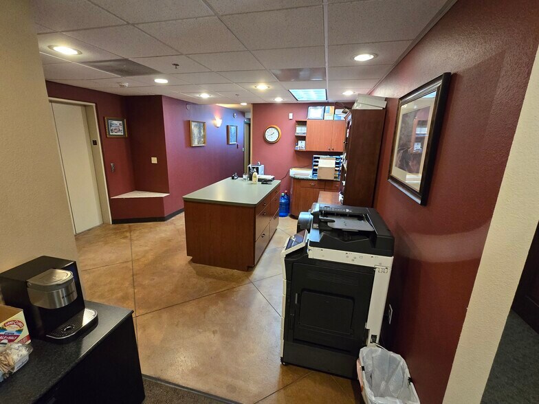 More Photos Of 287 E Fountain Blvd, Colorado Springs Medical For Sale