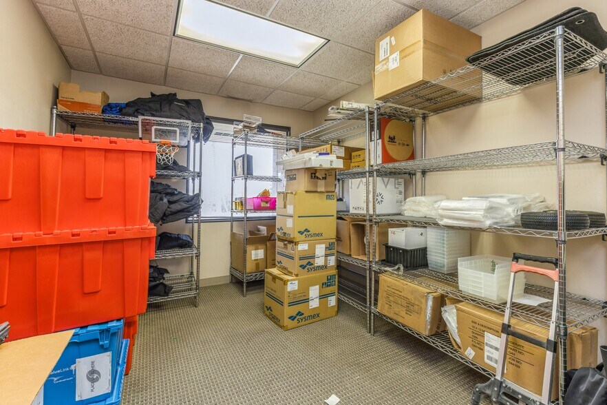 More Photos Of 303 University Ave, Des Moines Medical For Sale