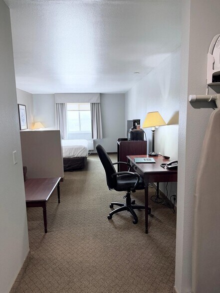 More Photos Of 590 E Main St, Price Hotel For Sale