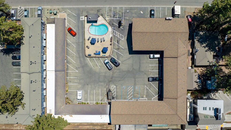 More Photos Of 4133 Cedar Ave, South Lake Tahoe Hotel For Sale