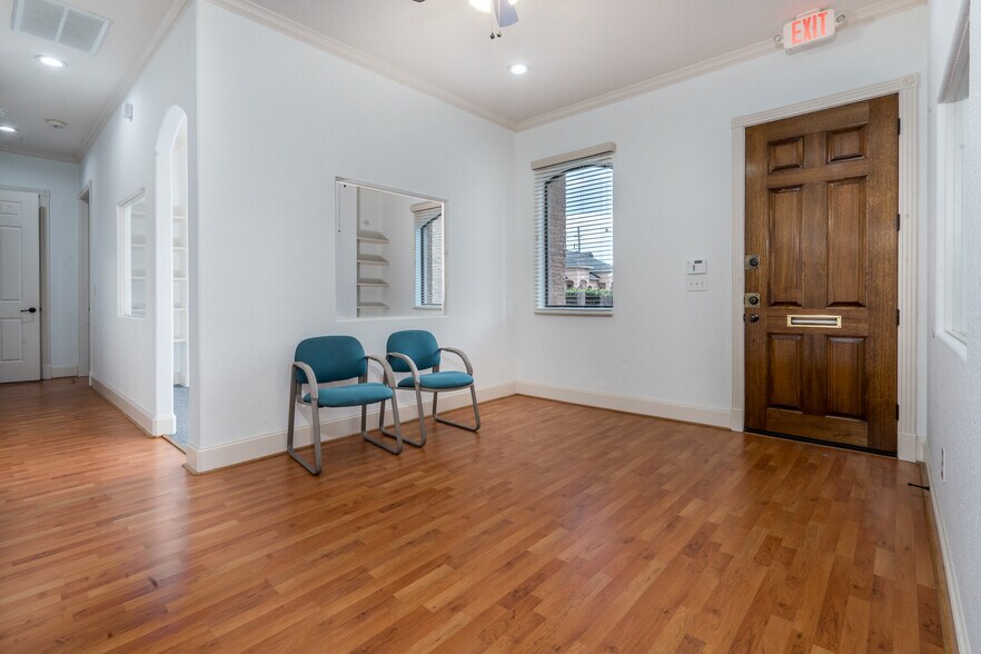 More Photos Of 5511 Louetta Rd, Spring Office Residential For Sale