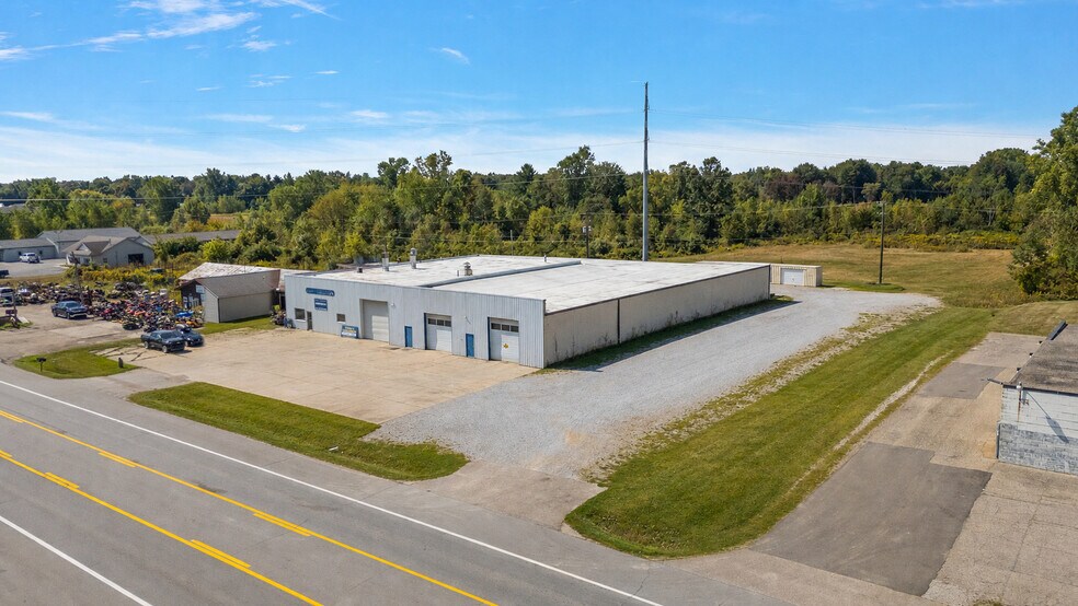 More Photos Of 2025 N Lapeer Rd, Lapeer Warehouse For Lease