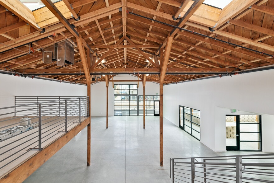 More Photos Of 1600 Lincoln Blvd, Santa Monica Freestanding For Lease