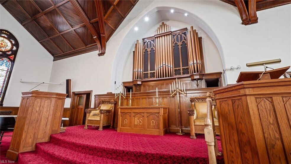 More Photos Of 130 N 7th St, Cambridge Religious Facility For Sale
