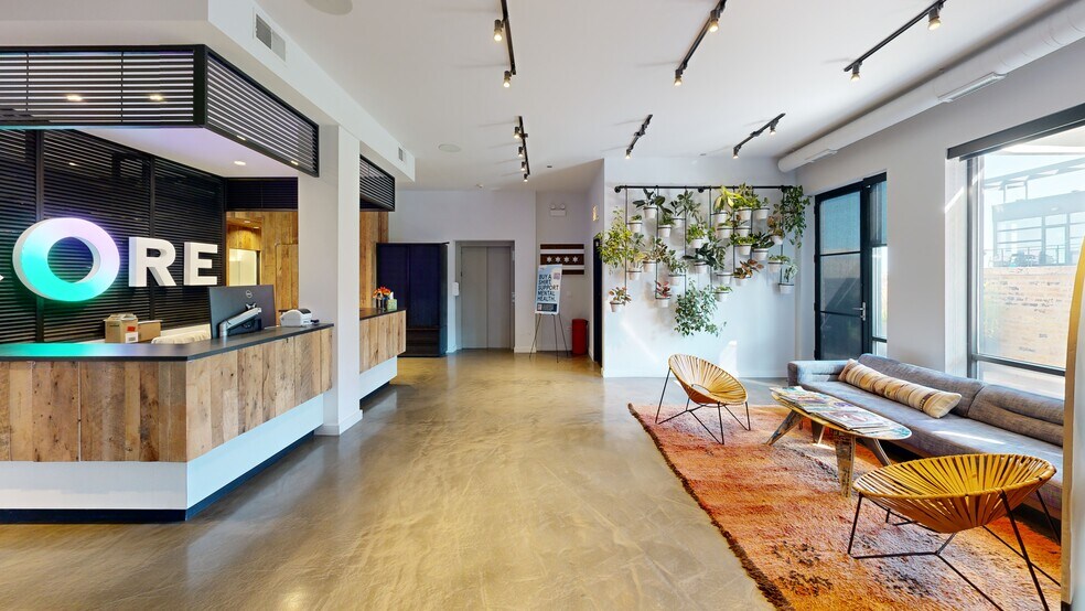 More Photos Of 1643 N Milwaukee Ave, Chicago Office For Lease