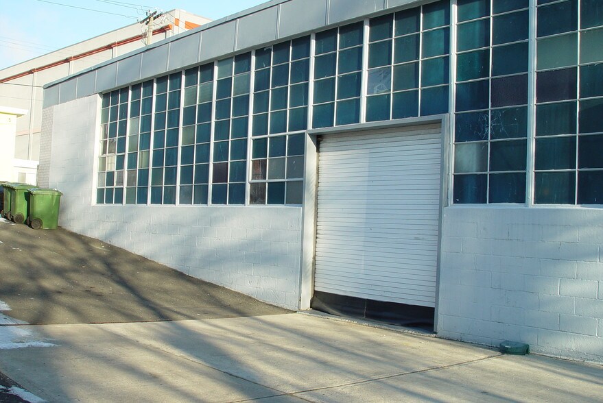 More Photos Of 33 New Broad St, Port Chester Warehouse For Lease