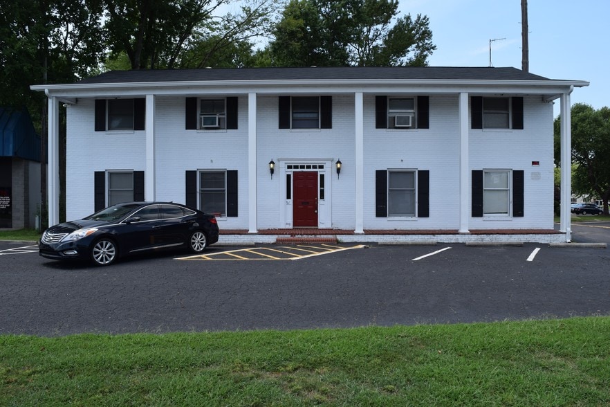 More Photos Of 13441 Warwick Blvd, Newport News Flex For Lease