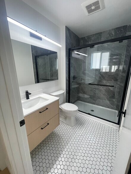 More Photos Of 19 Knoll Ln, Mill Valley Apartments For Sale