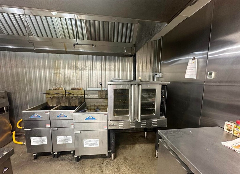 More Photos Of 504 Main St, Varna Restaurant For Sale