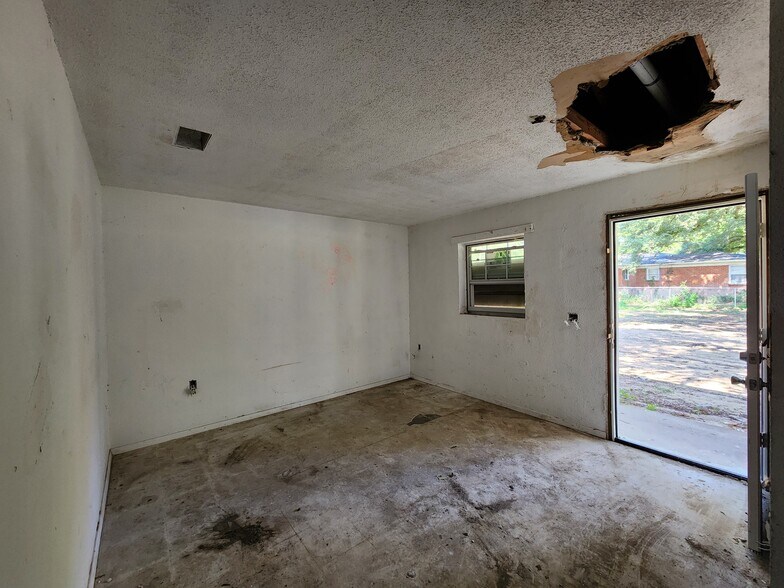 More Photos Of 3101 W Mallory St, Pensacola Apartments For Sale