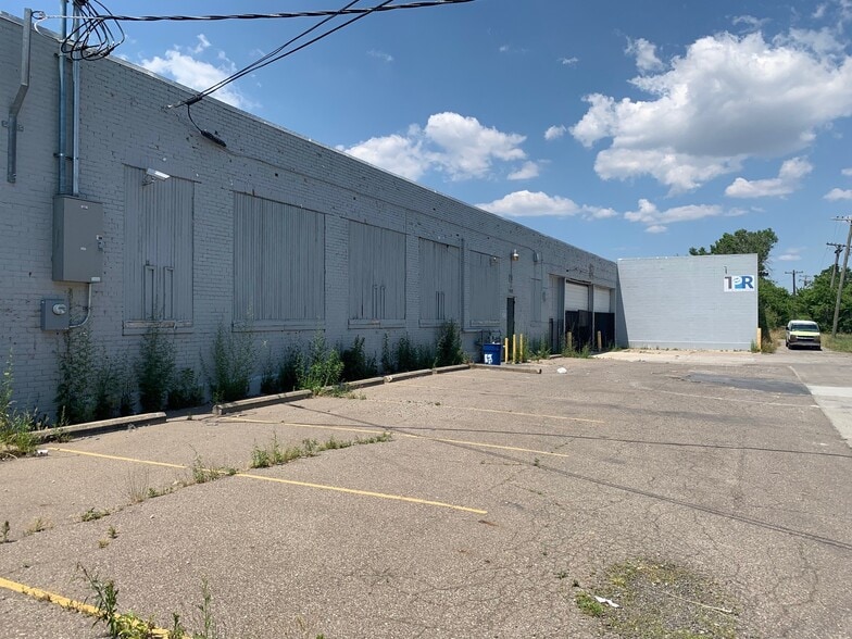 More Photos Of 9145 Vincent St, Hamtramck Warehouse For Sale
