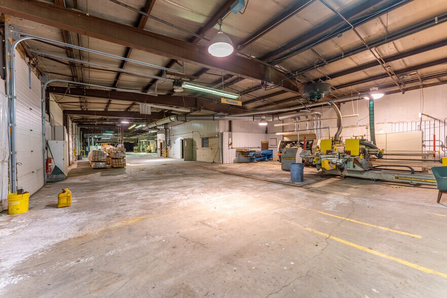 More Photos Of 4097 53 Hwy, Eveleth Manufacturing For Sale