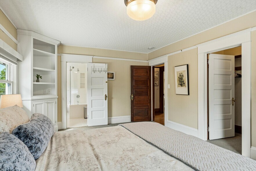 More Photos Of 340 NW 7th St, Corvallis Office Residential For Sale