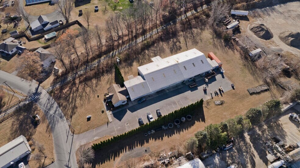More Photos Of 16 Arthur St, Easthampton Warehouse For Sale