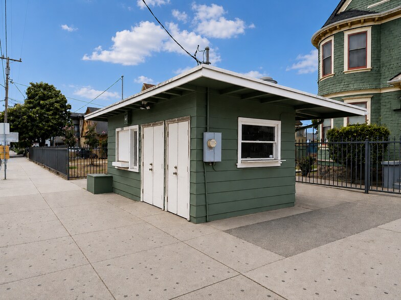 More Photos Of 265 E Beach St, Watsonville Storefront For Lease