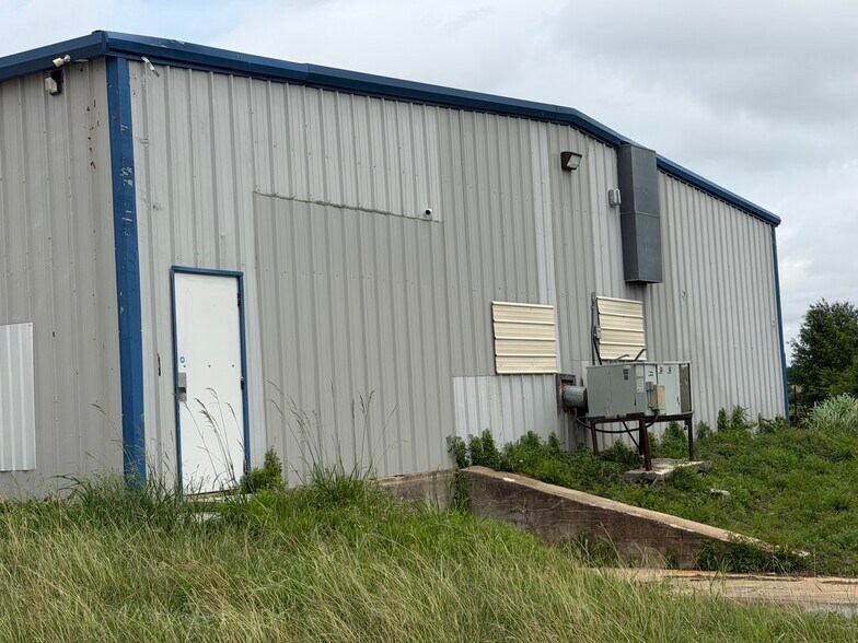 More Photos Of 17445 FM 17, Canton Flex For Sale