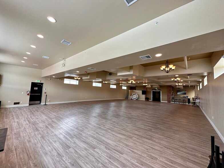 More Photos Of 231 E Main St, Trinidad Bar For Sale