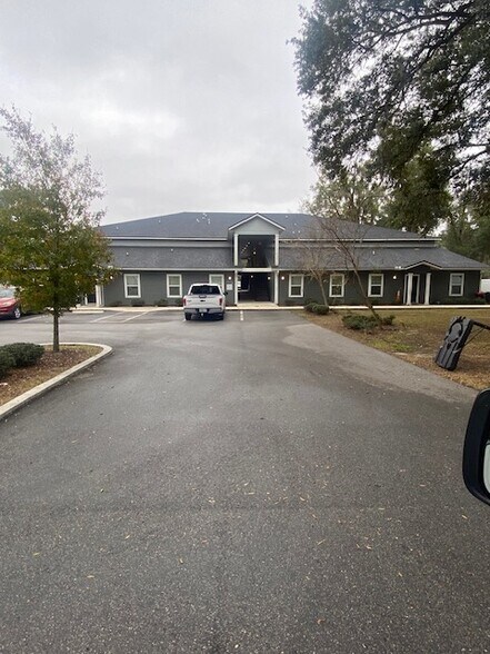 More Photos Of 806 Oak St, Green Cove Springs Office For Sale