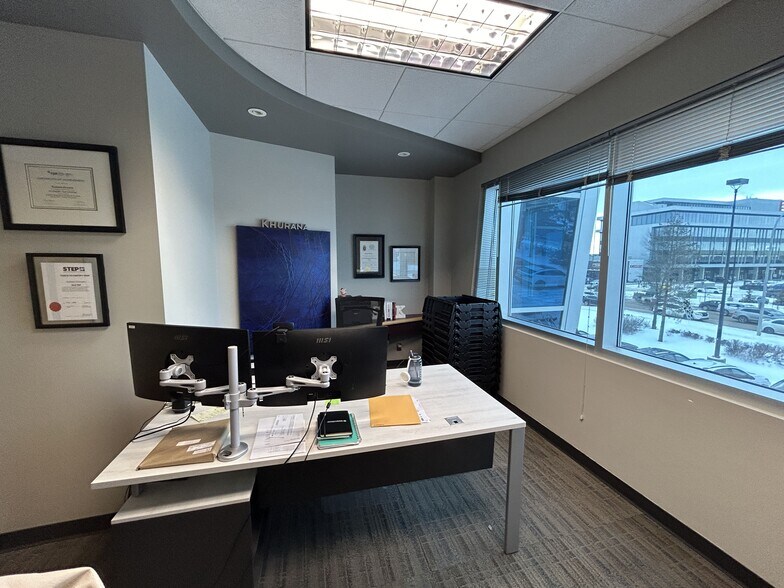 More Photos Of 4628-4640 Calgary Trl NW, Edmonton Storefront For Lease