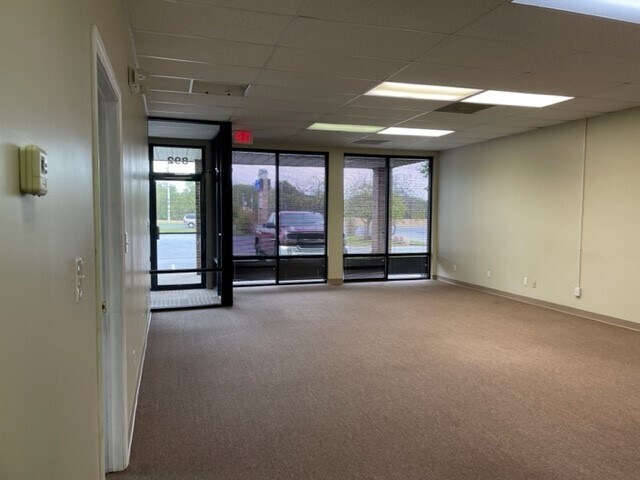 More Photos Of 826-892 S State St, Greenfield Unknown For Lease