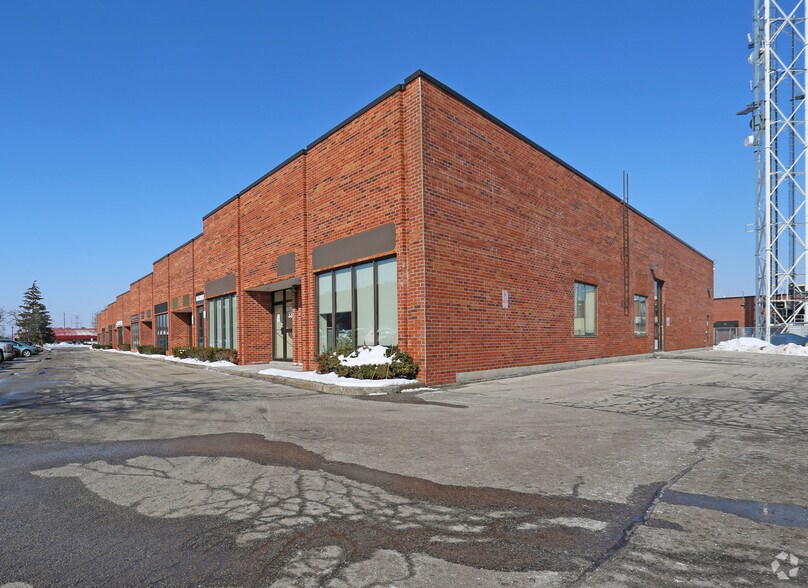 More Photos Of 461 Alden Rd, Markham Warehouse For Lease