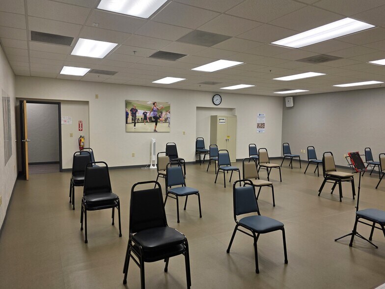 More Photos Of 600 S Country Club Rd, Tucson Office For Sale