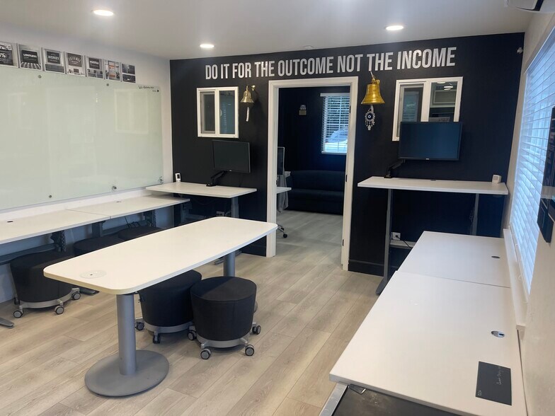 More Photos Of 50 W Main Ave, Morgan Hill Office Residential For Lease