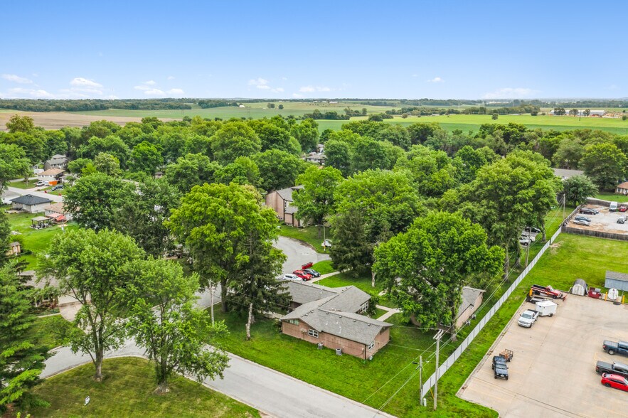 More Photos Of 103 N Lee St, Buckner Multifamily For Sale