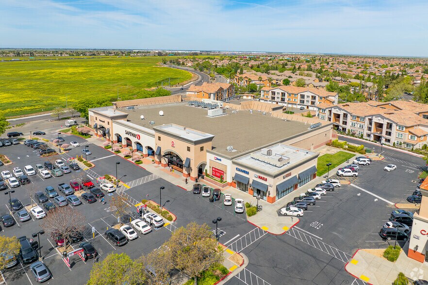 More Photos Of 2751 Del Paso Rd, Sacramento Unknown For Lease