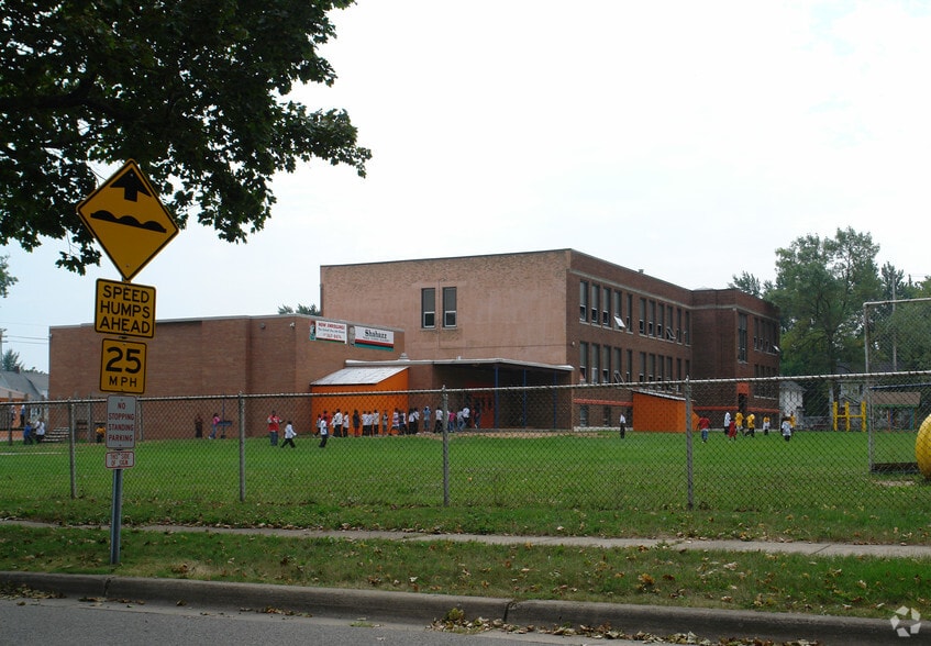 More Photos Of 1028 W Barnes Ave, Lansing Schools For Sale