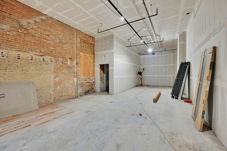 More Photos Of 2454 Washington Blvd, Ogden Office For Lease