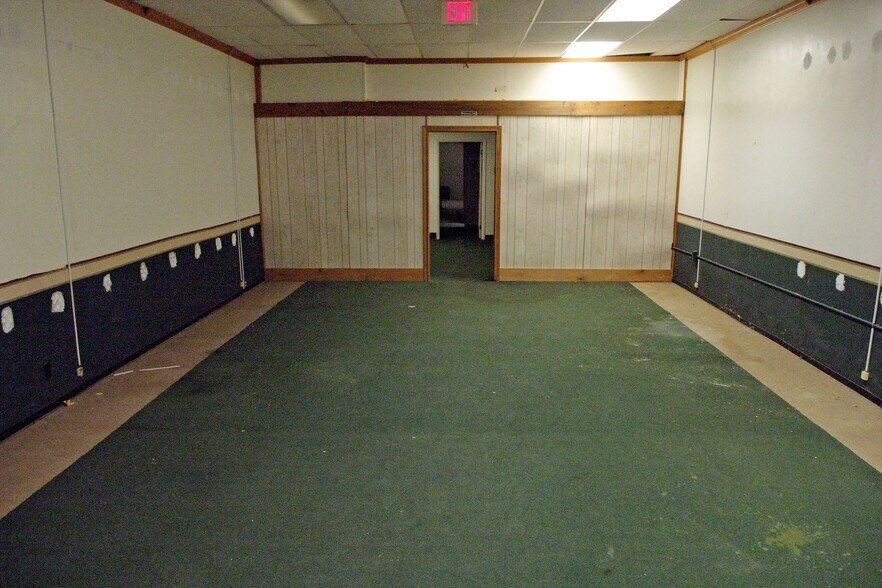 More Photos Of 1406-1500 Lexington Ave, Mansfield Unknown For Lease