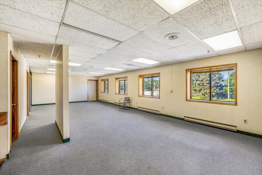 More Photos Of 130-150 Eva St, Saint Paul Industrial For Sale