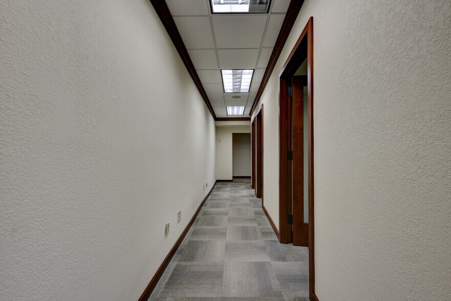 More Photos Of 5107 Monaco Cir, San Antonio Office For Sale