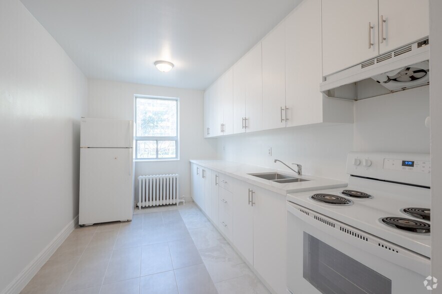 More Photos Of 1520-1524 Bathurst St, Toronto Apartments For Sale