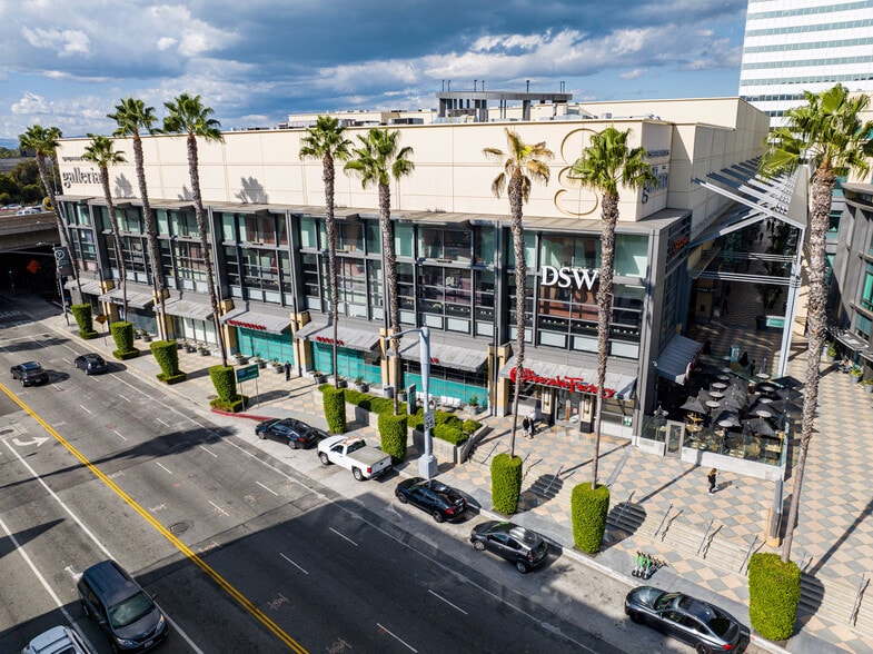 More Photos Of 15301 Ventura Blvd, Sherman Oaks Unknown For Lease