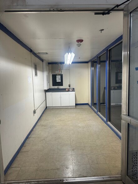 More Photos Of 1612-1646 W 31st Pl, Hialeah Unknown For Lease