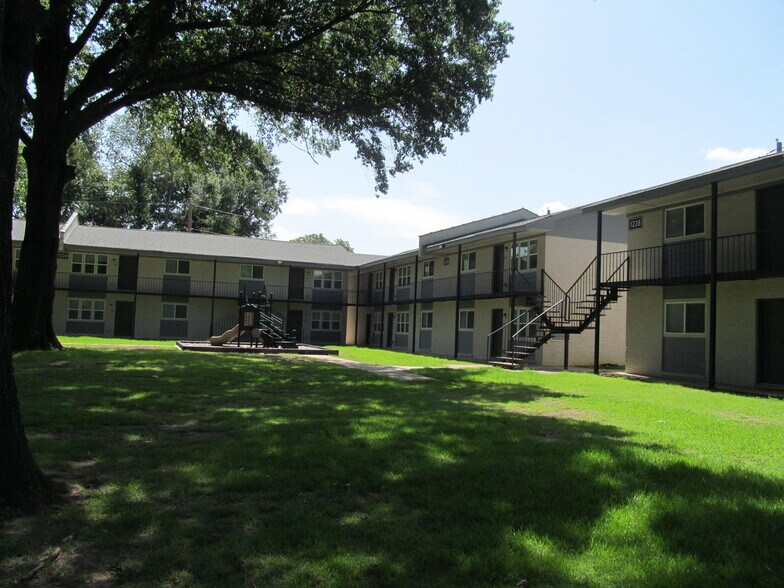 More Photos Of 1222 Aubra Rd, Memphis Apartments For Sale