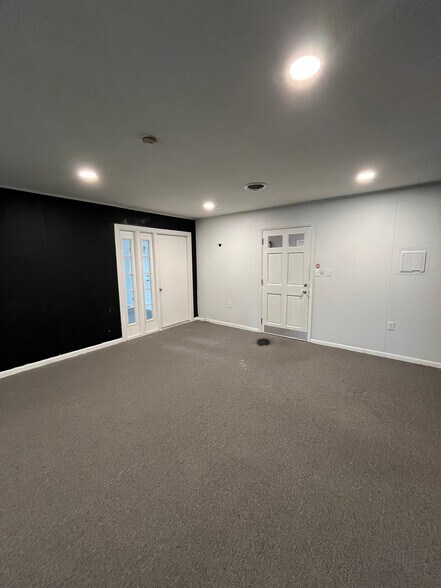 More Photos Of 5075 Lincoln Way E, Fayetteville Apartments For Lease