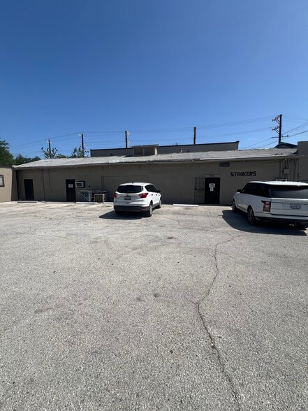 Primary Photo Of 705 Roosevelt Ave, San Antonio Sports And Entertainment For Sale