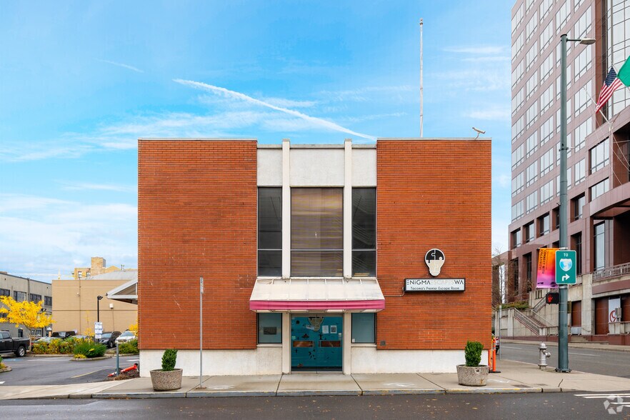 More Photos Of 101 S 10th St, Tacoma Bank For Lease