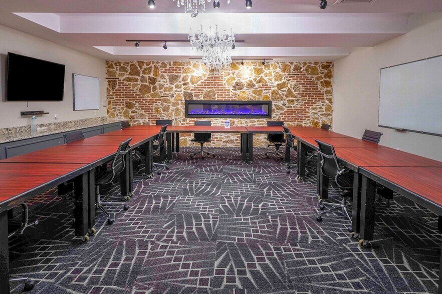 More Photos Of 8105 Rasor Blvd, Plano Coworking Space