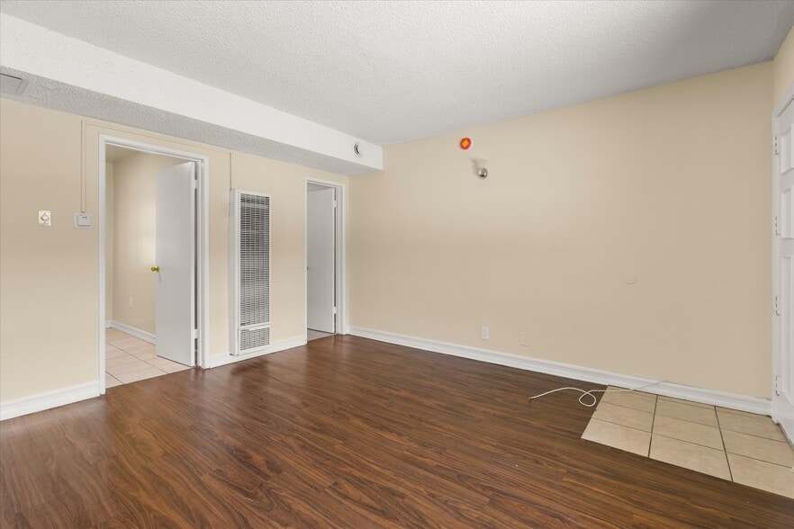 More Photos Of 10600 S Inglewood Ave, Inglewood Apartments For Sale