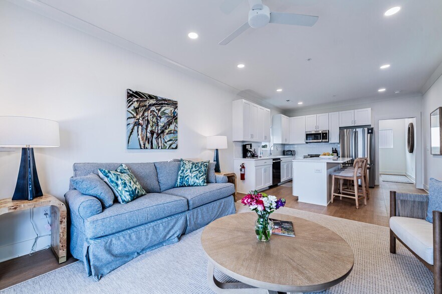 More Photos Of 114 Church st, Georgetown Hotel For Sale