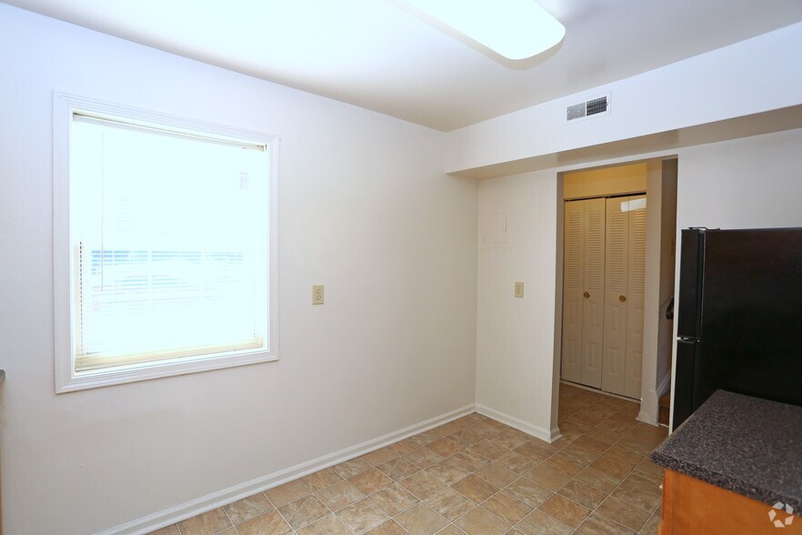 More Photos Of 10000 Greenside Dr, Cockeysville Apartments For Lease